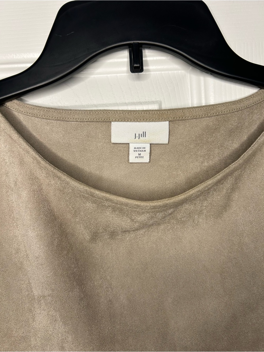 J. Jill Short-Sleeve Suede-Look Pocket Top in Taupe - Picture 6 of 6